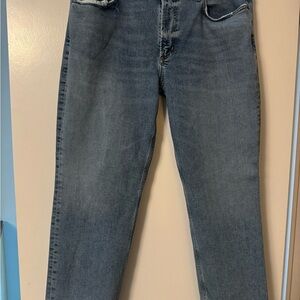Agolde Mid Rise straight jean. Size 32.